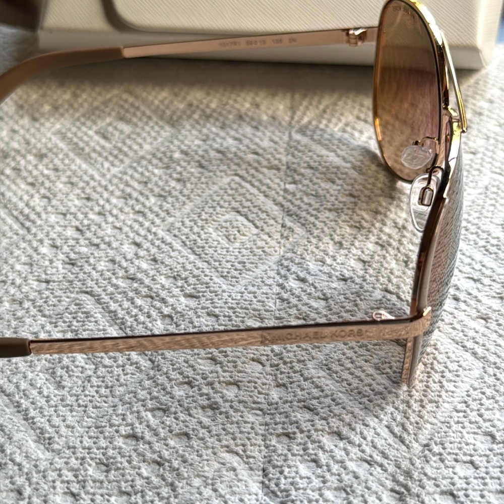 New Michael Kors aviator sunglasses. - Picture 4 of 4
